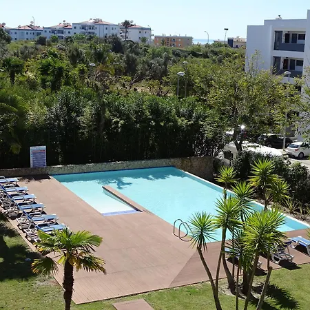 Marina Village-piscine-proche